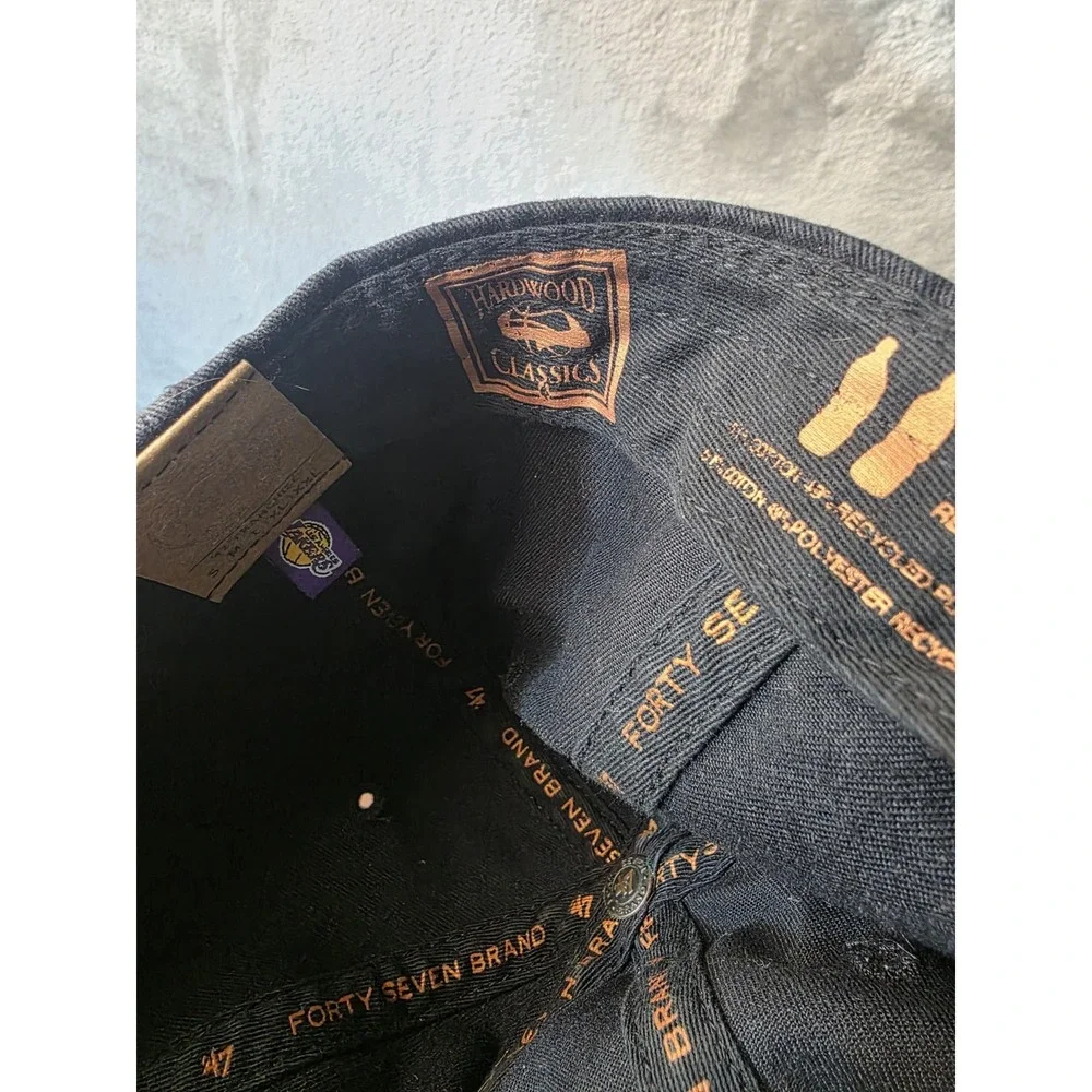 Los Angeles Lakers Mens Fitted Hat Size XL Black Hard Wood Classics NBA 47